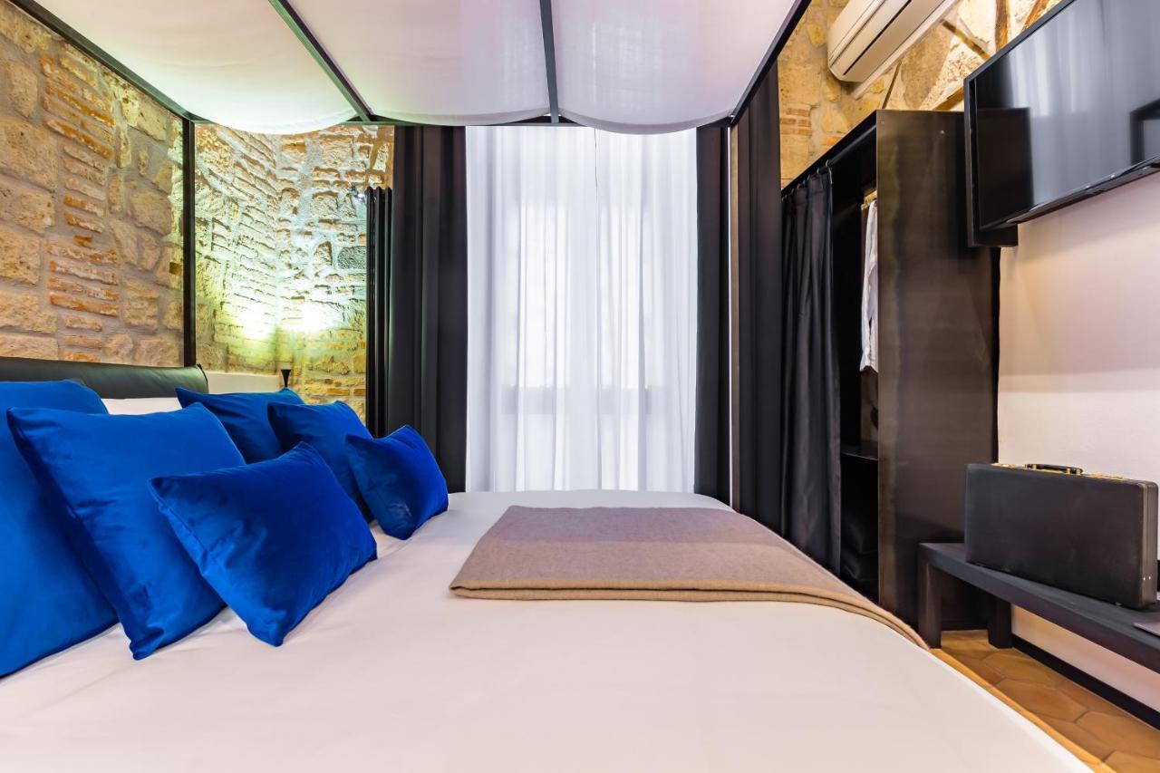 Palazzo Residenza Madre By Dimorra Hotel Наполи Екстериор снимка