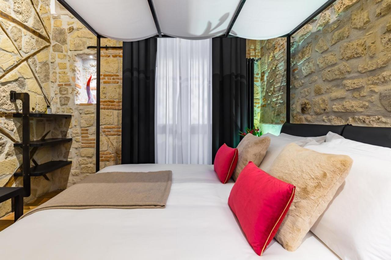 Palazzo Residenza Madre By Dimorra Hotel Наполи Екстериор снимка